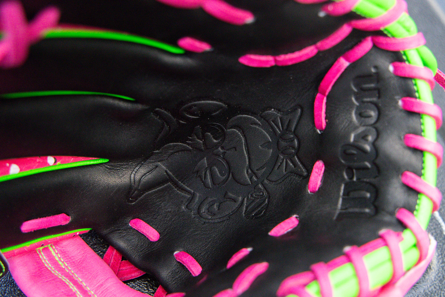 Party Animals 2024 Wilson A2000 Tour Paint Splatter Glove
