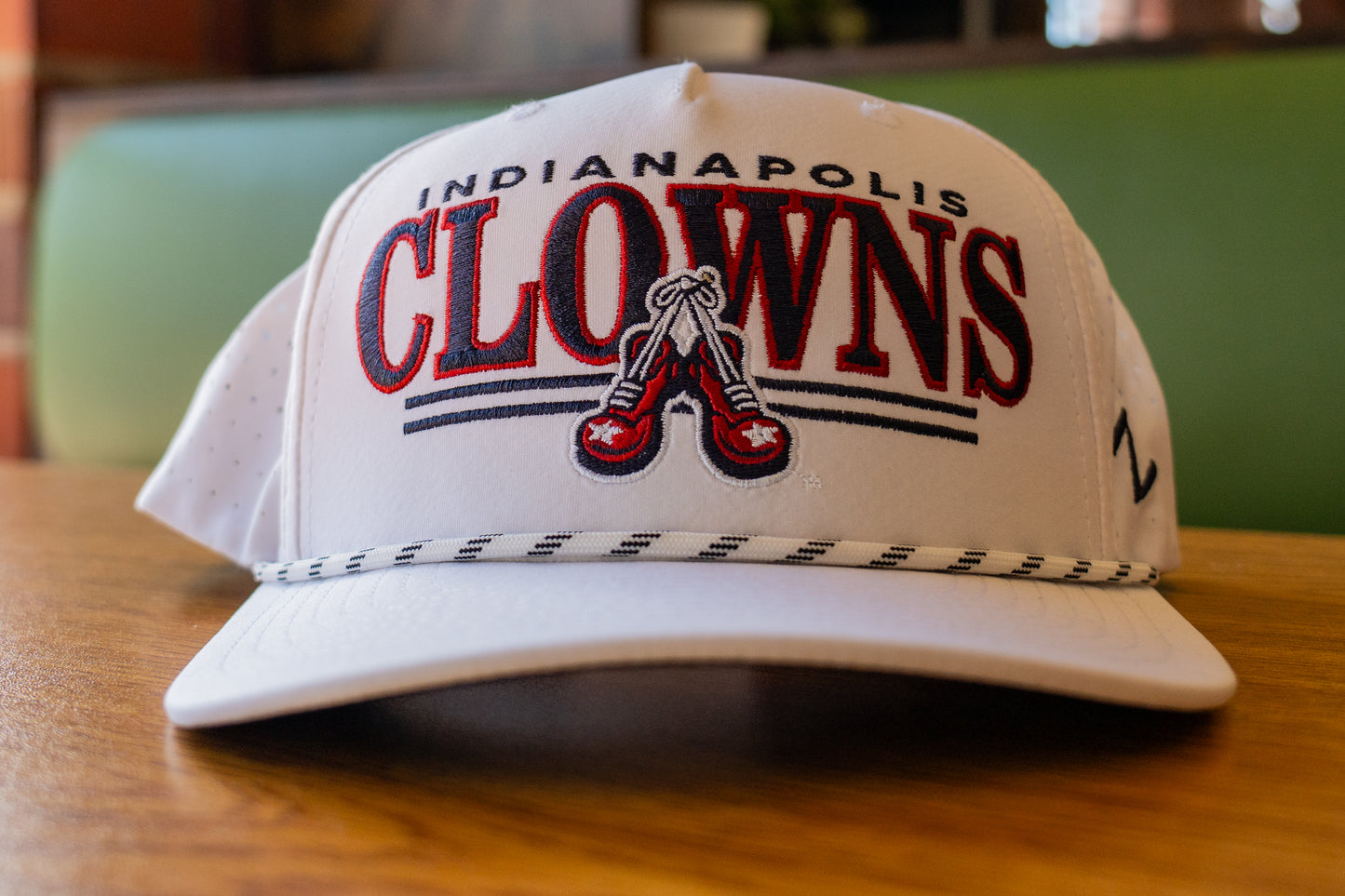 Clowns Zephyr Birdie Adjustable Rope Hat - White