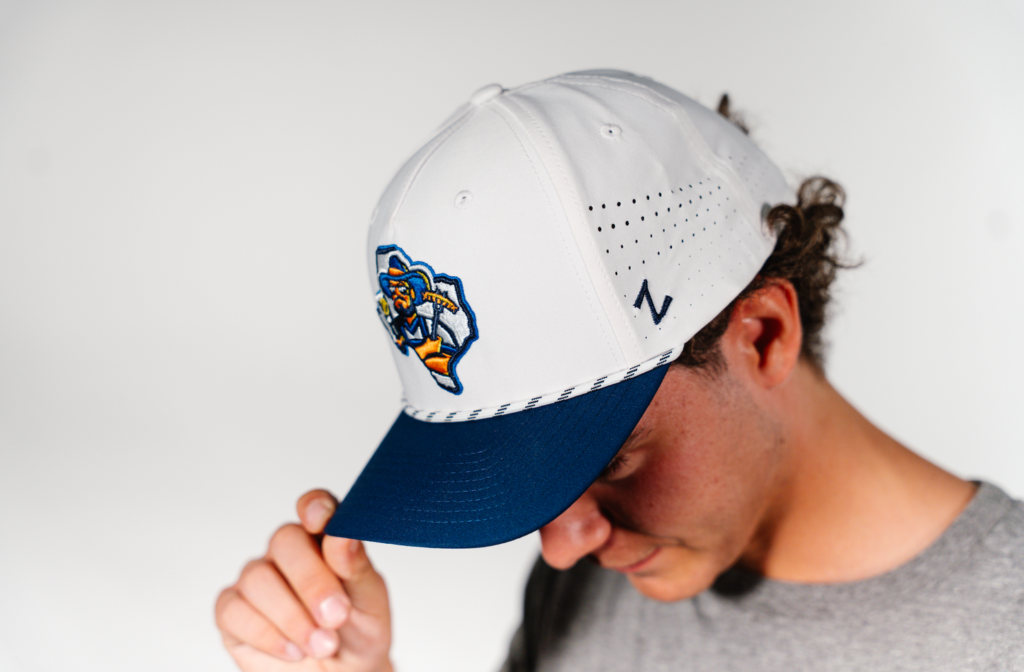 Tailgaters Zephyr Pitmaster Adjustable Rope Hat - White